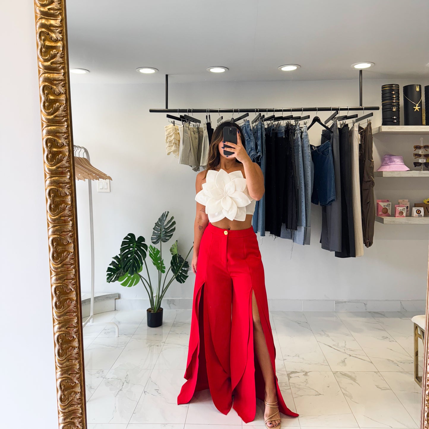 RED PALAZZO