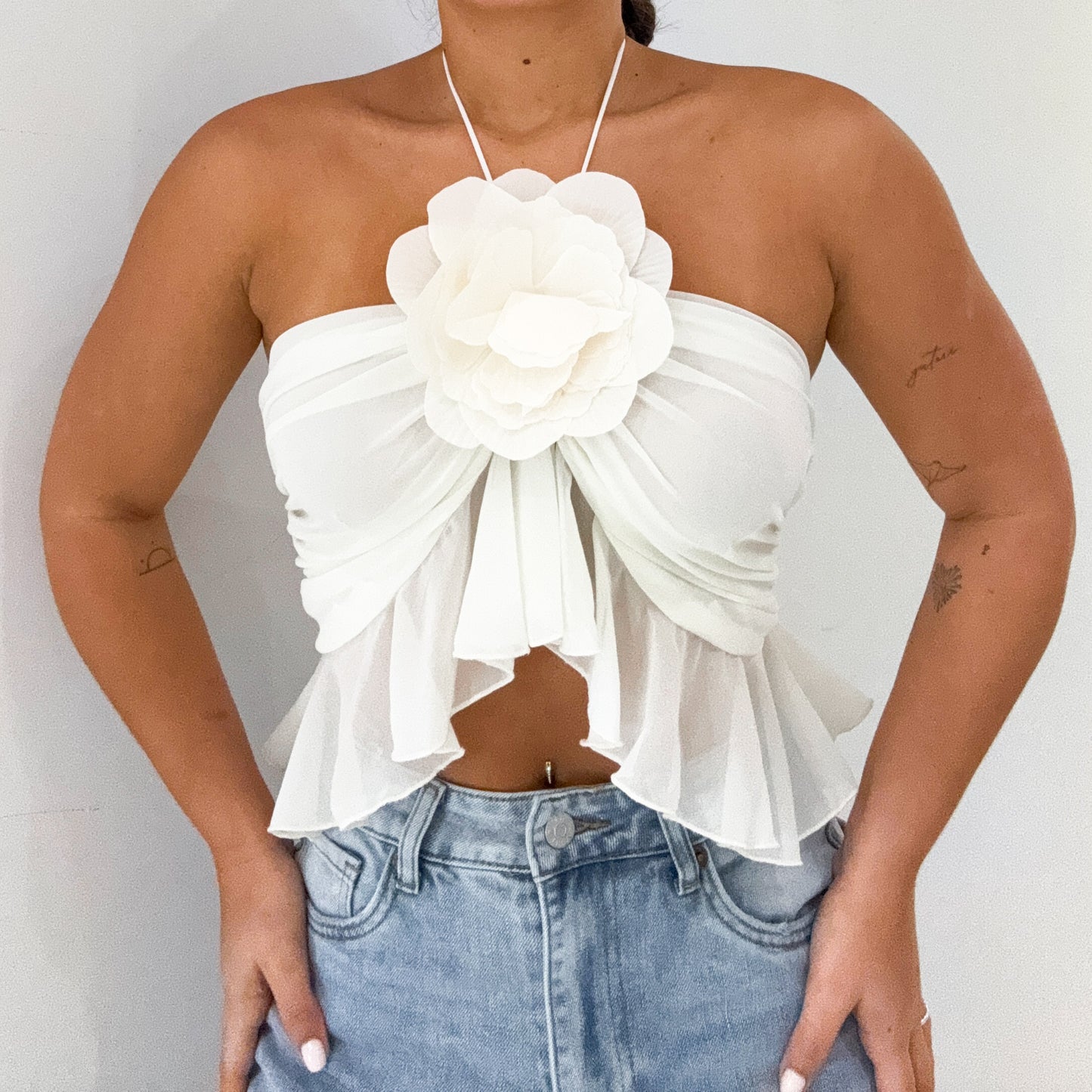 PETAL HALTER RUFFLE TOP