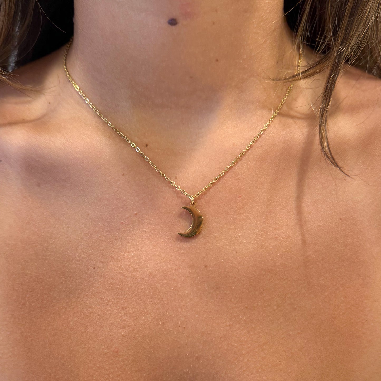 MOON NECKLACE