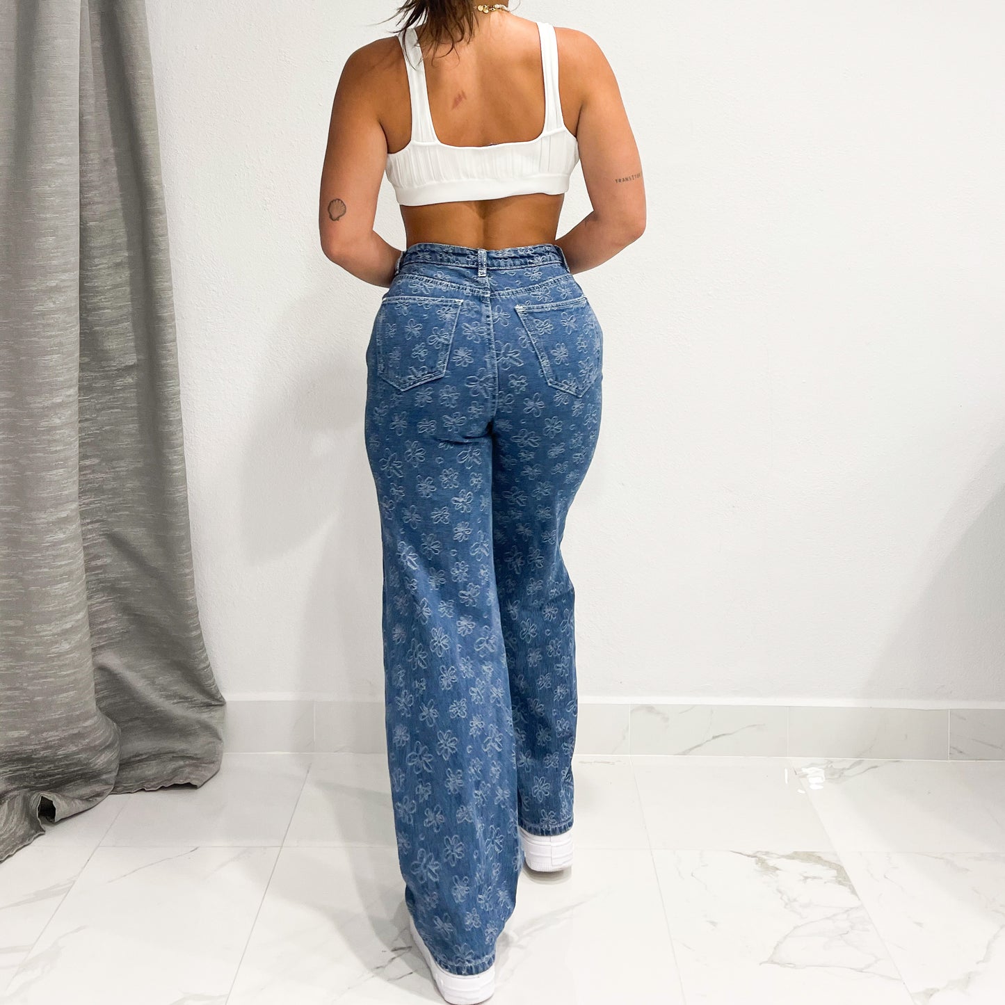 SENIA JEAN