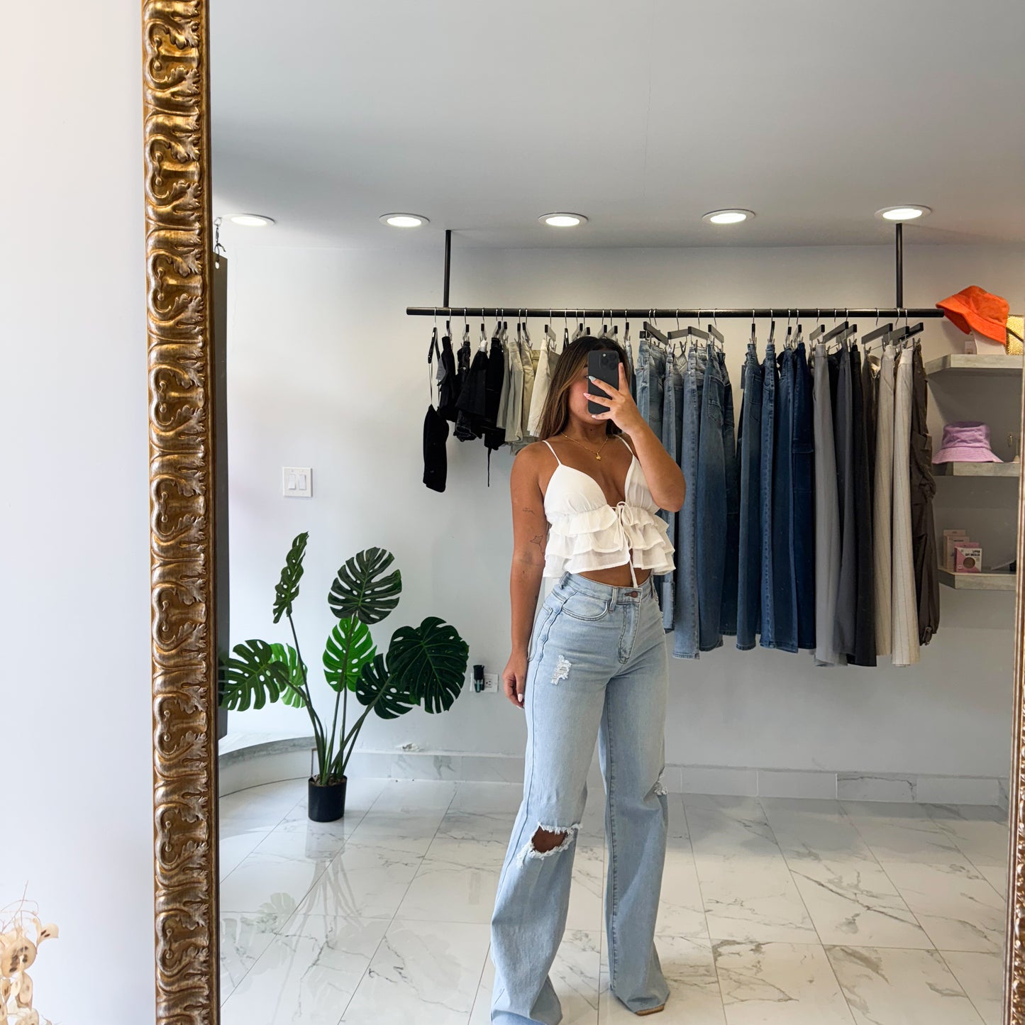 LIGHT RIPPED JEAN
