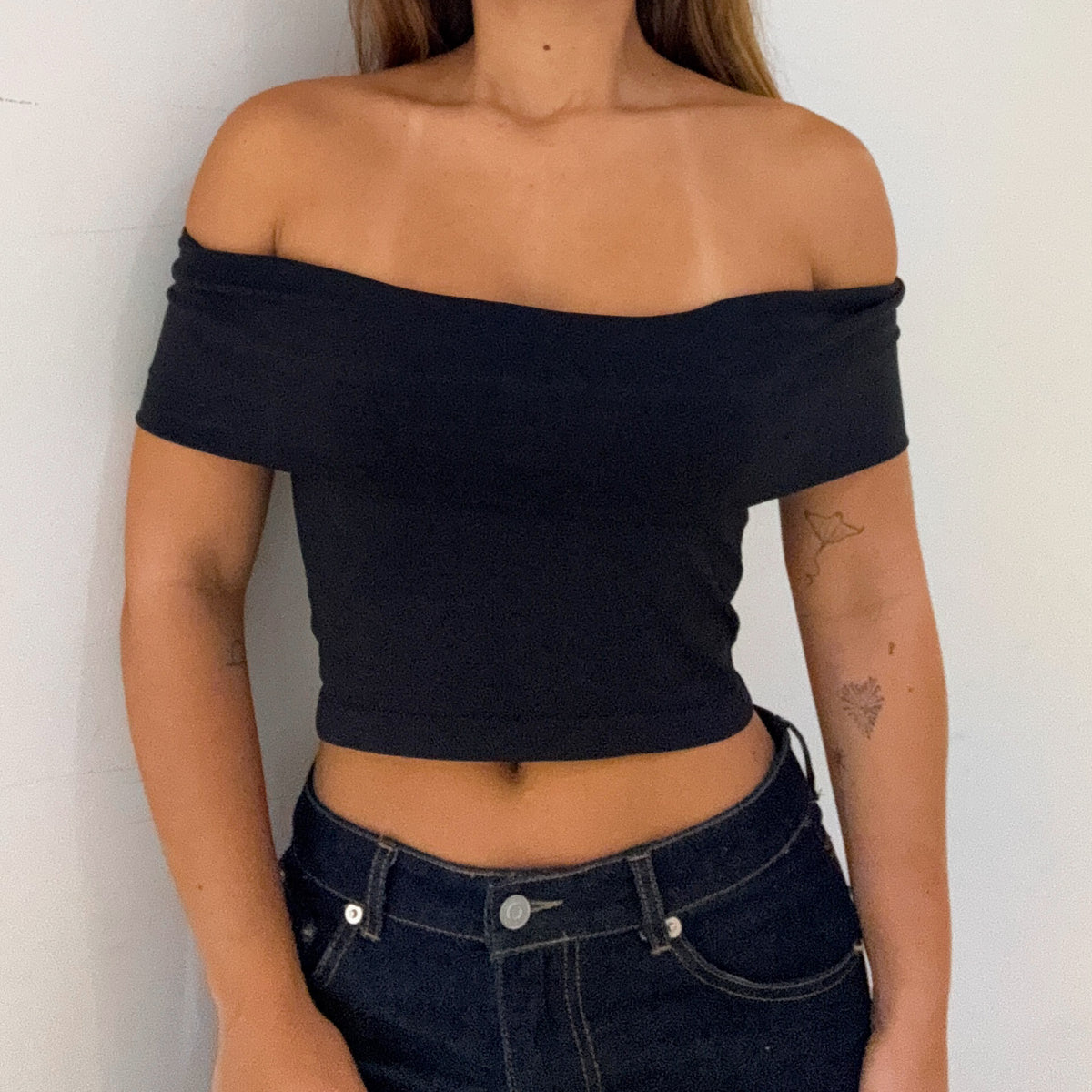 OFFSHOULDER BASIC TOP