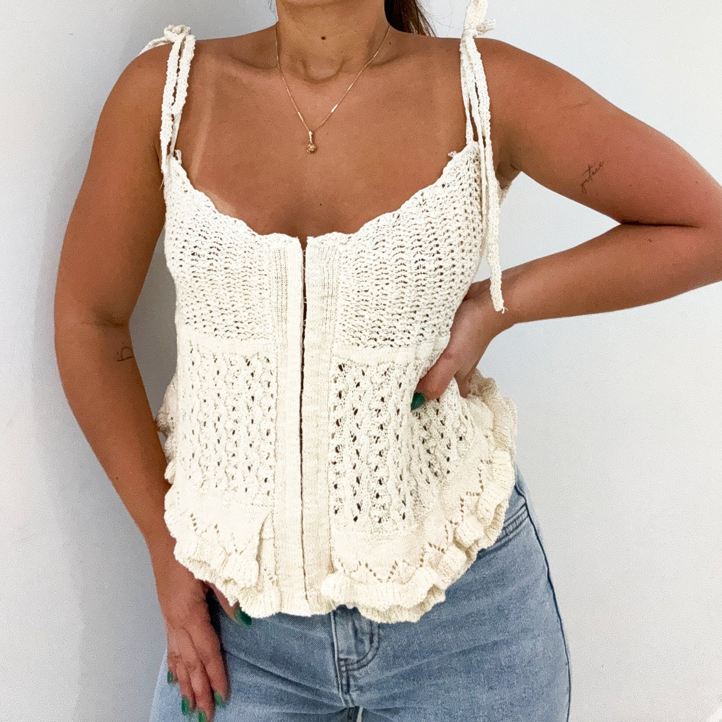 KNIT RUFFLE TOP