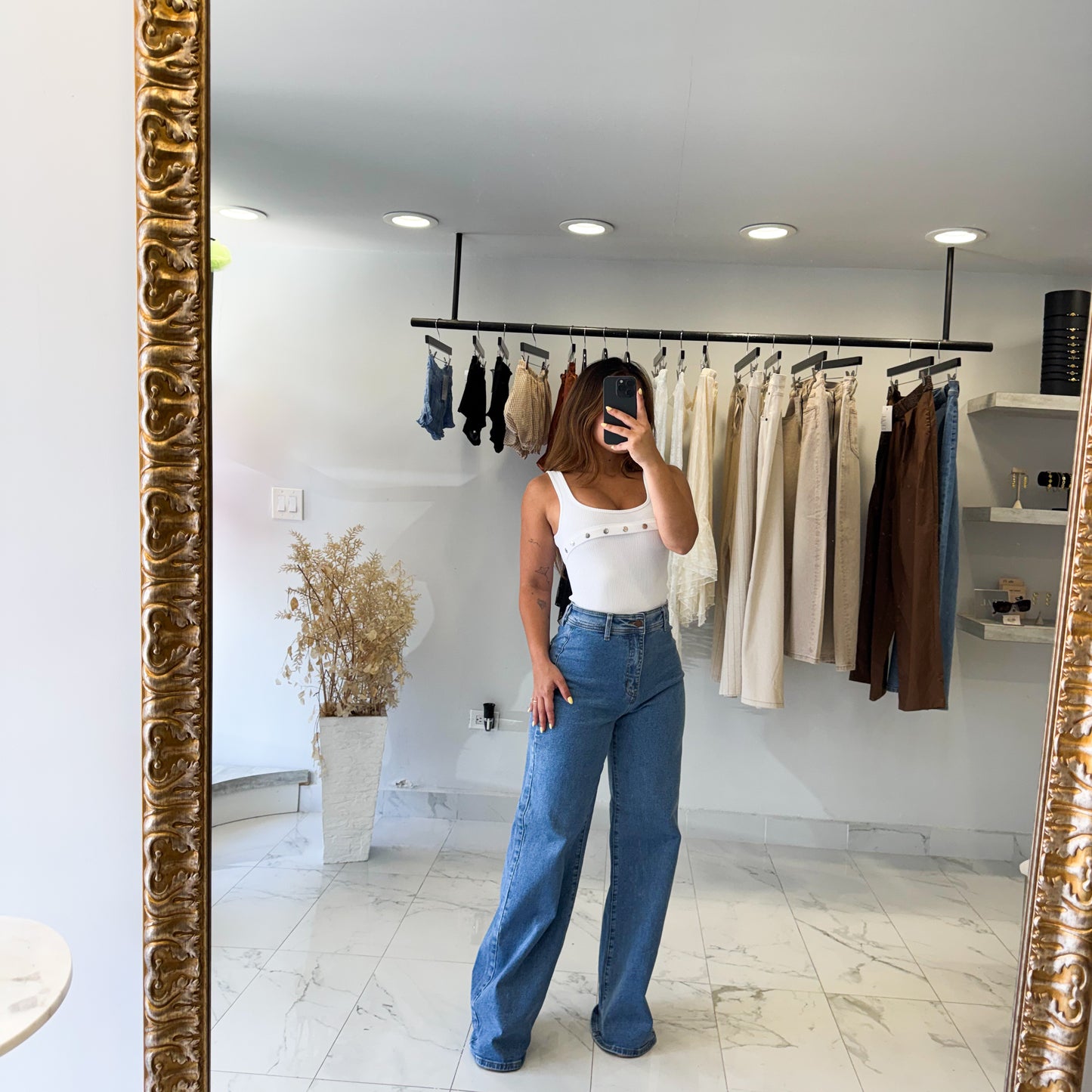 BACK POCKET JEAN