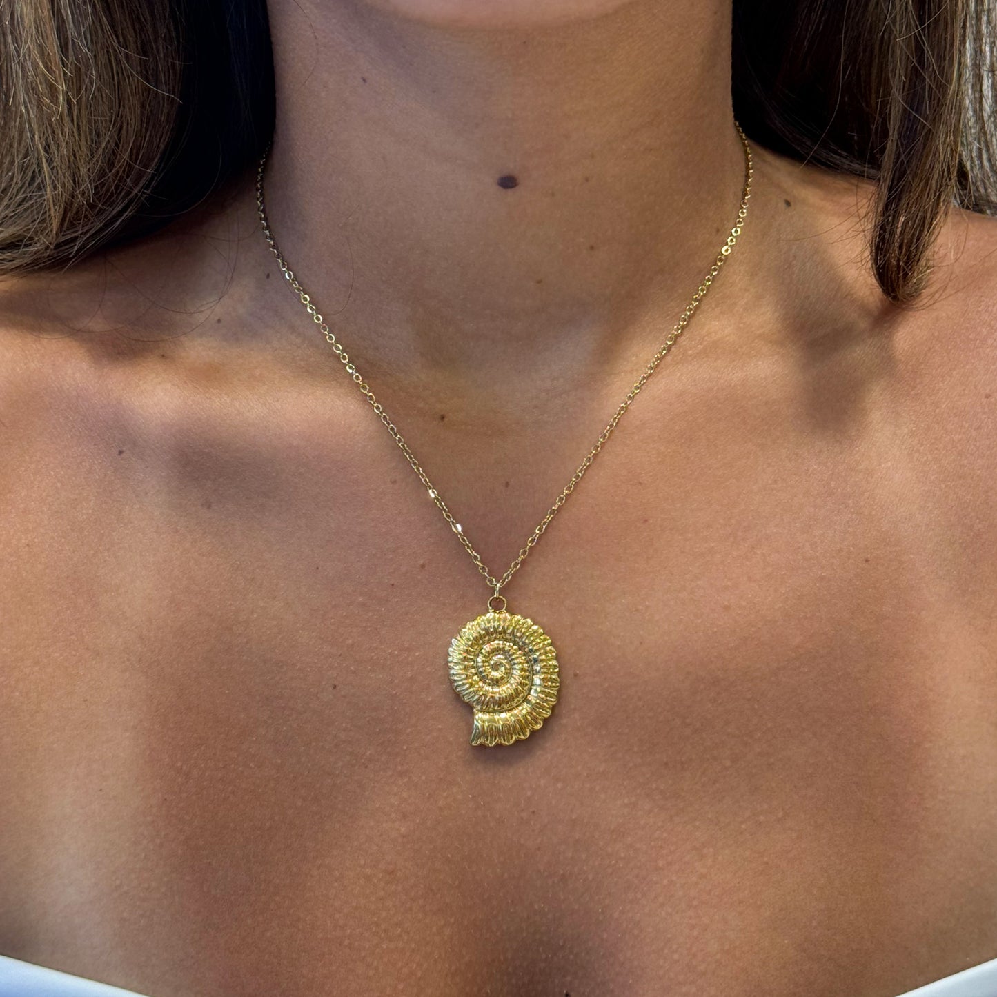 SEASHELL NECKLACE