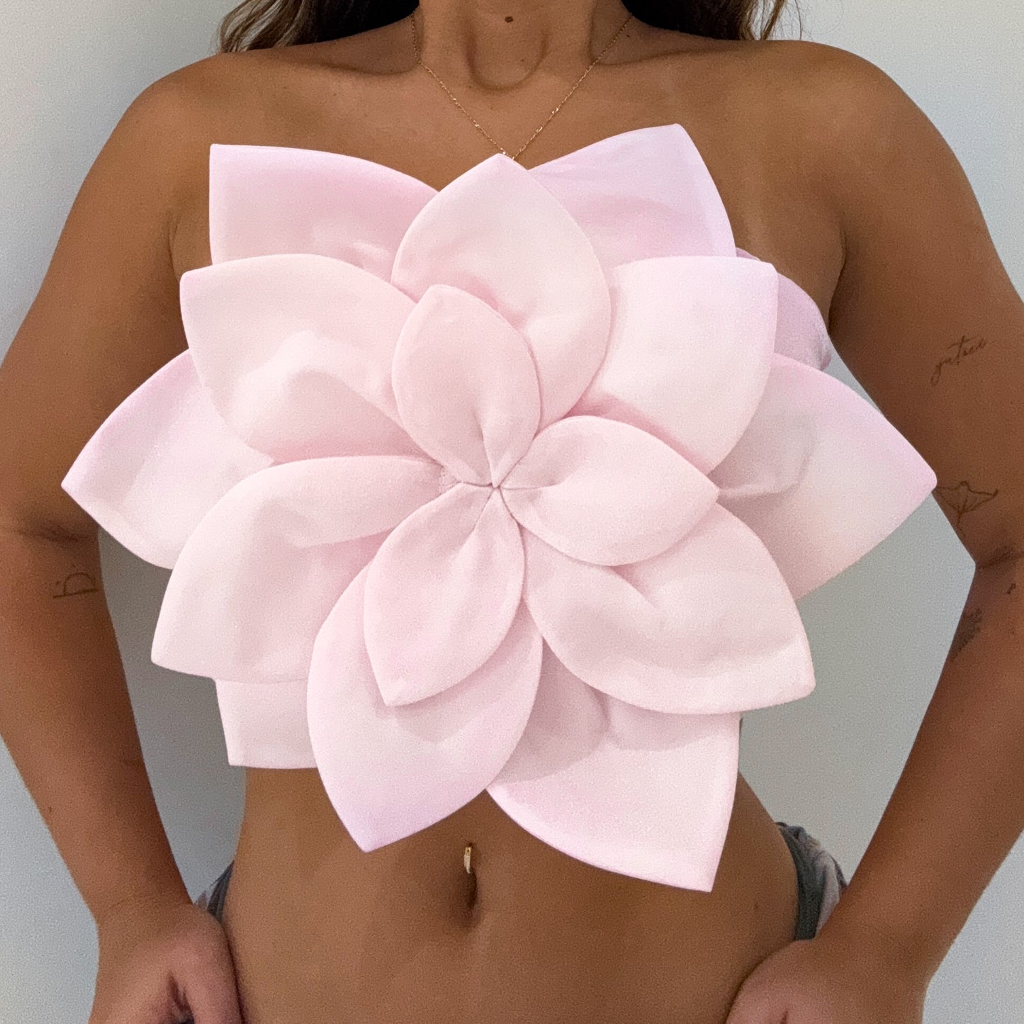 FLOWER SHAPE PINK TOP